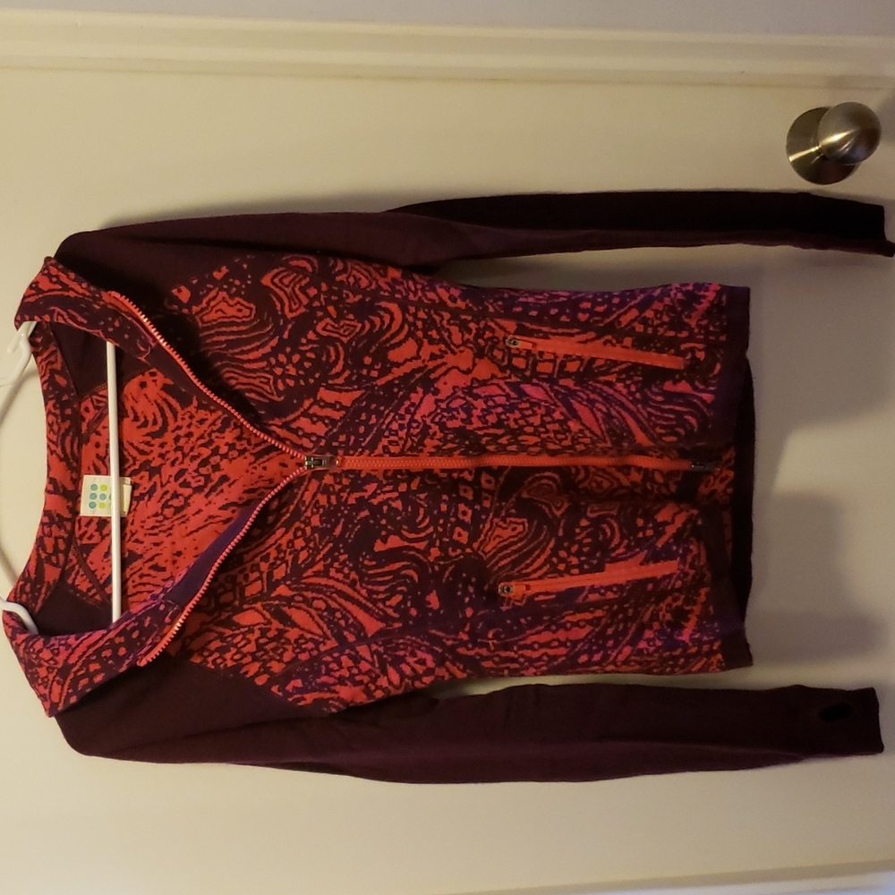 Title nine zip up hoody